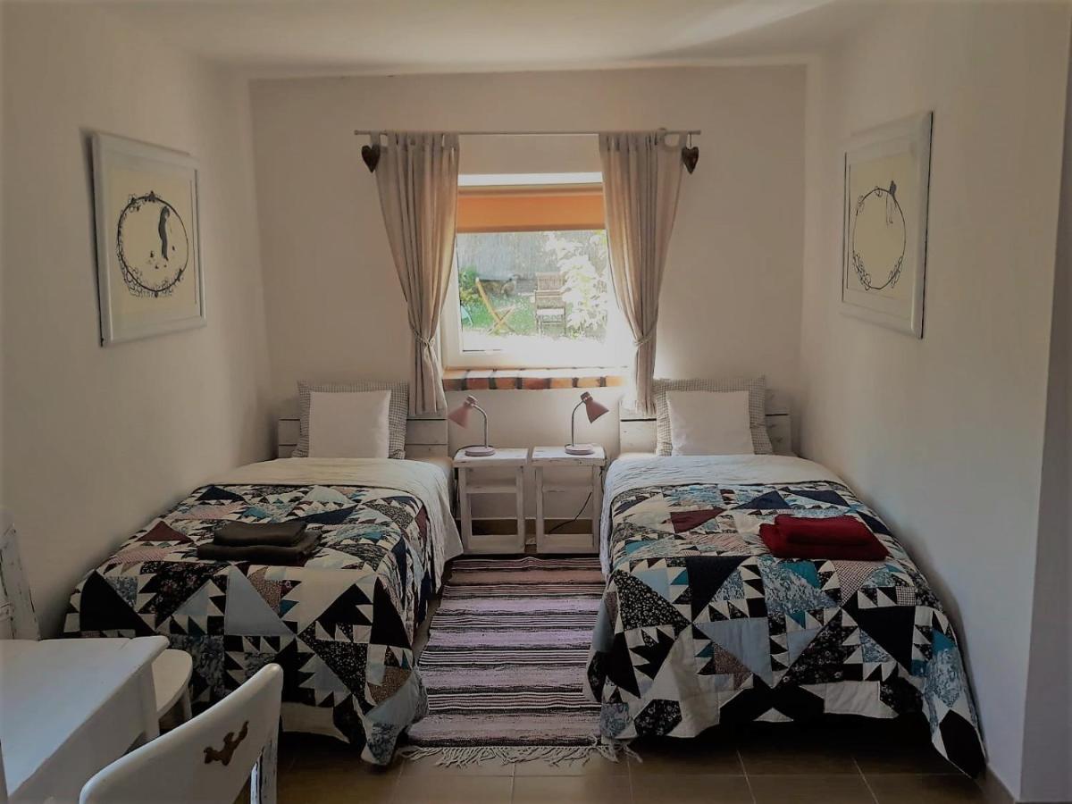 Dom Sztuk - House Of Arts Apartment Miedzyrzecz Bagian luar foto