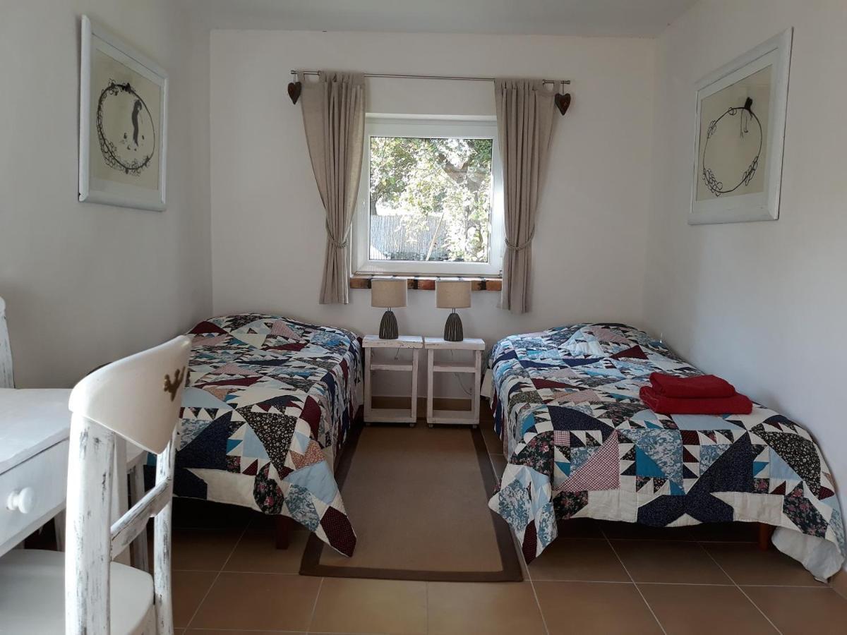 Dom Sztuk - House Of Arts Apartment Miedzyrzecz Bagian luar foto
