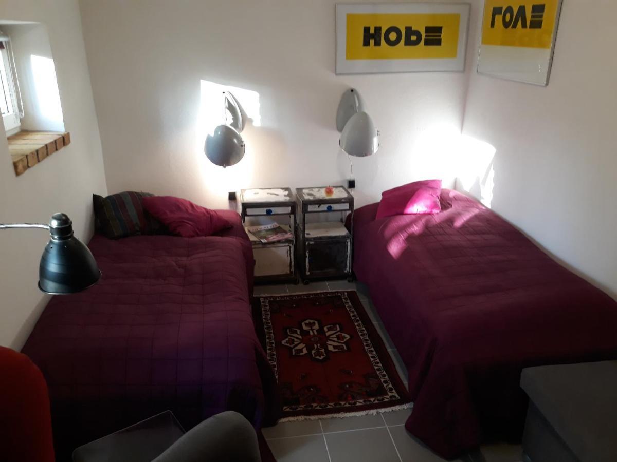 Dom Sztuk - House Of Arts Apartment Miedzyrzecz Bagian luar foto